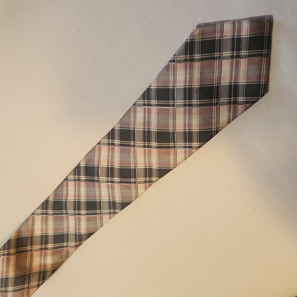 Pink Chaps tie